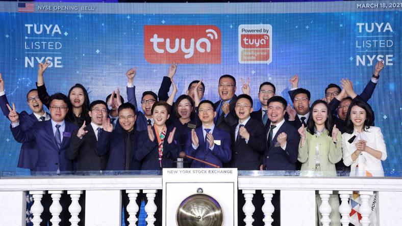 逆风赴美IPO的涂鸦,靠啥撑起千亿市值?